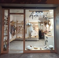 Creació d’una flor de feltre humit de llana verge amb Flavia Flores Allende de Naturalfelt - Dissabte tarda